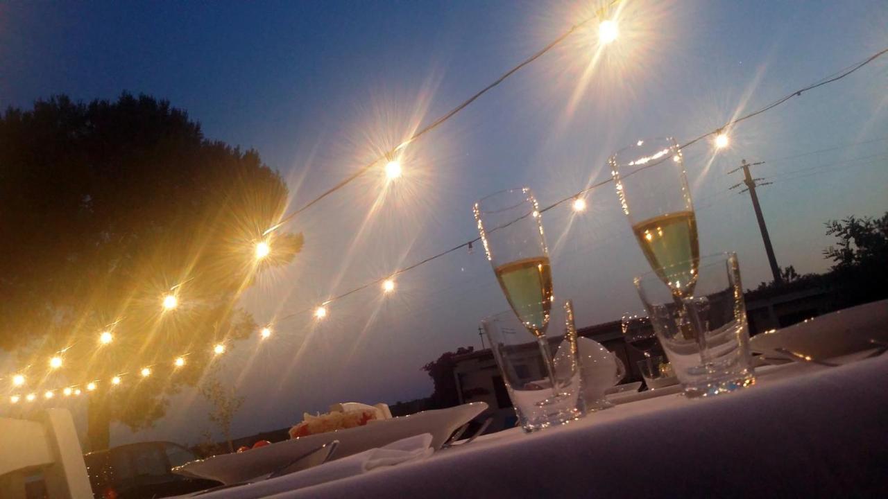 Mazzara Farm Bed & Breakfast มันดูเรีย ภายนอก รูปภาพ