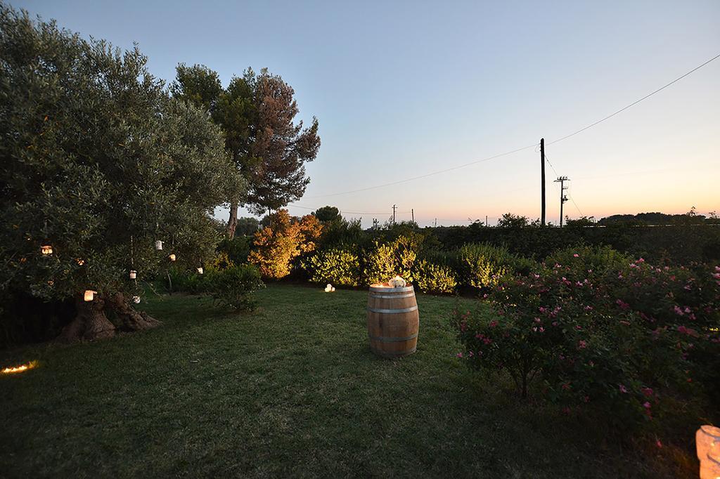 Mazzara Farm Bed & Breakfast มันดูเรีย ภายนอก รูปภาพ
