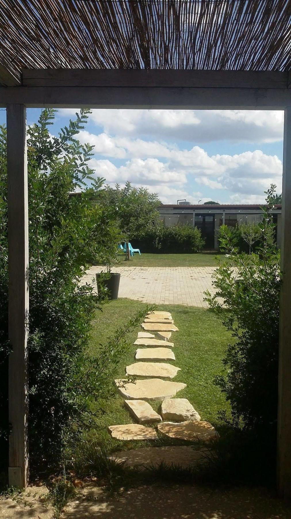 Mazzara Farm Bed & Breakfast มันดูเรีย ภายนอก รูปภาพ
